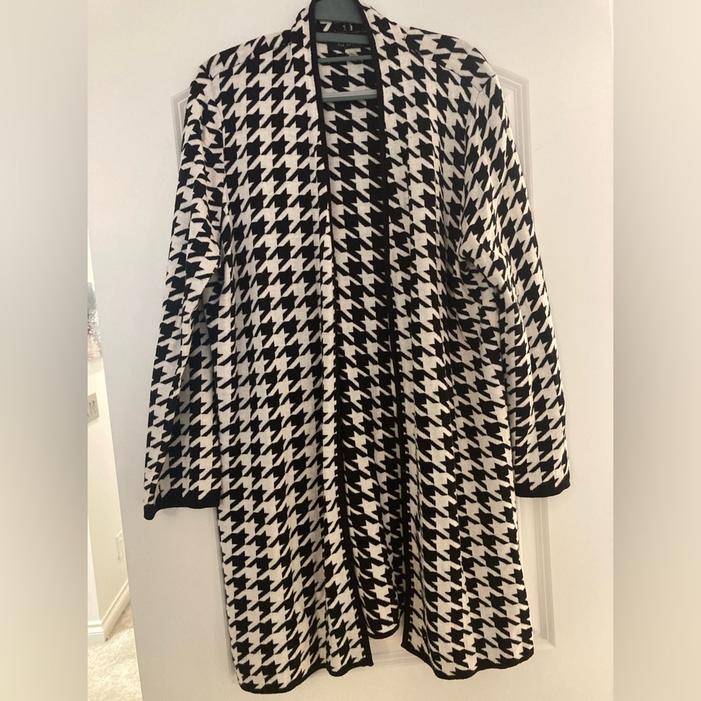 Kasper Black and White Houndstooth Cardigan
